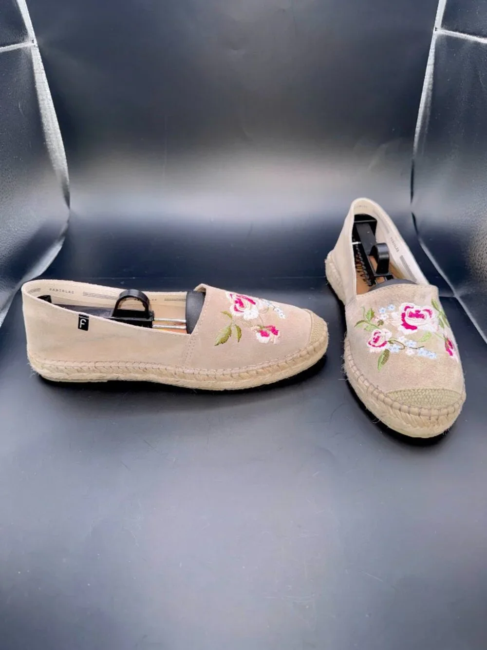 New Sz 9 40 FABIOLAS Espadrilles Suede Embroidered Flats Beige Tan Anthropologie